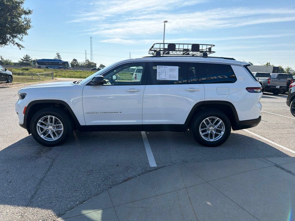 Used 2023 Jeep Grand Cherokee L Laredo AWD/4WD image 6