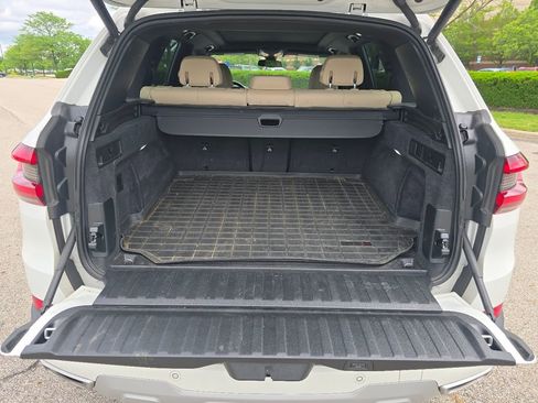 Used 2022 BMW X5 xDrive40i w/ Premium Package AWD/4WD image 19