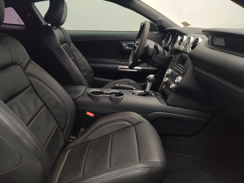 Used 2015 Ford Mustang Coupe RWD image 21