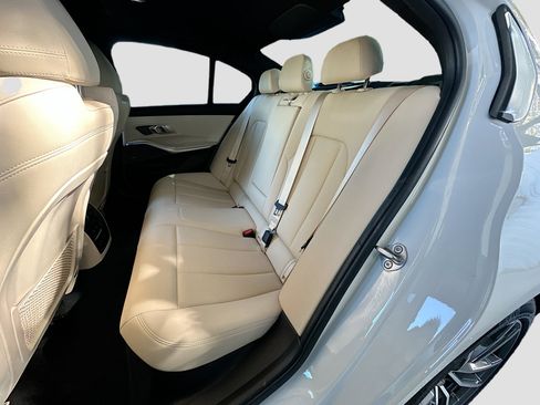 Used 2020 BMW 330i Sedan w/ Convenience Package image 25