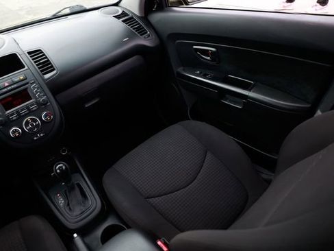 Used 2013 Kia Soul image 24