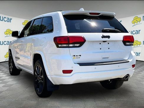 Used 2018 Jeep Grand Cherokee Altitude AWD/4WD image 4