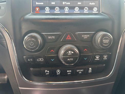 Used 2019 Jeep Grand Cherokee Laredo image 13