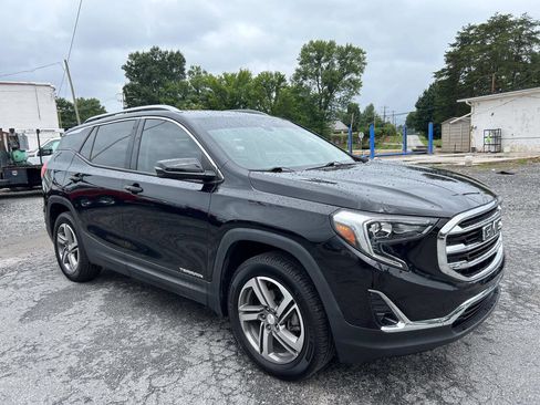 Used 2018 GMC Terrain SLT w/ Infotainment Package II AWD/4WD image 4