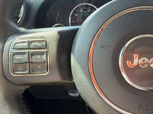 Used 2017 Jeep Wrangler Unlimited Sahara w/ Dual Top Group AWD/4WD image 11