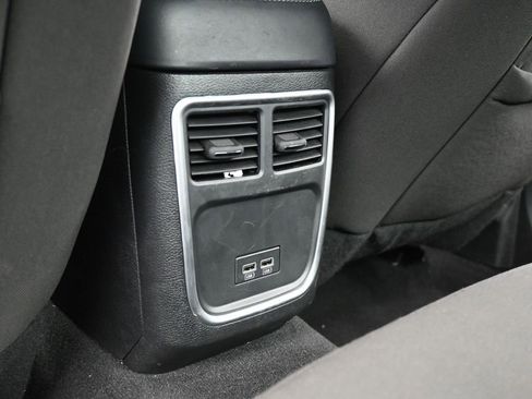 Used 2023 Dodge Charger SXT image 32