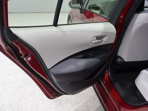 Used 2025 Toyota Corolla LE FWD image 19