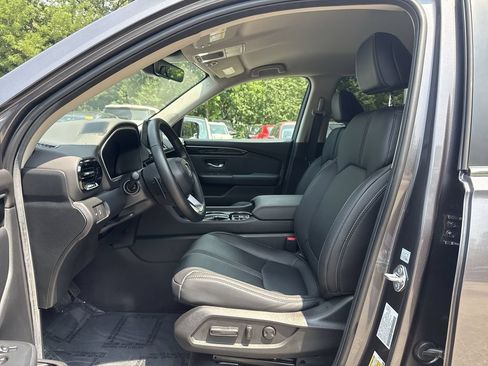 Certified 2025 Honda Pilot EX-L image 12