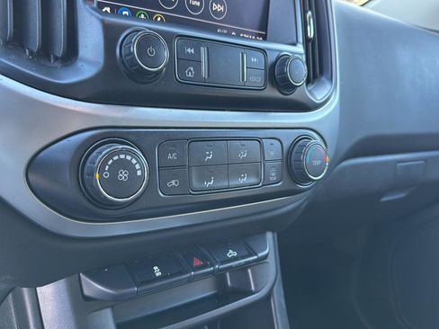 Certified 2022 Chevrolet Colorado LT w/ LT Convenience Package image 21