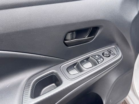 Used 2025 Nissan Versa S w/ Trunk Package image 13