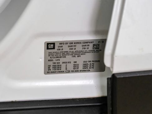 Used 2020 Chevrolet Trax LT w/ LT Convenience Package image 56