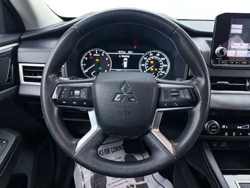 Used 2022 Mitsubishi Outlander ES image 24