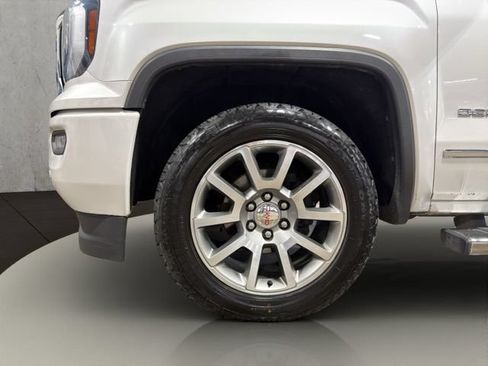 Used 2016 GMC Sierra 1500 Denali w/ Enhanced Driver Alert Package AWD/4WD image 16