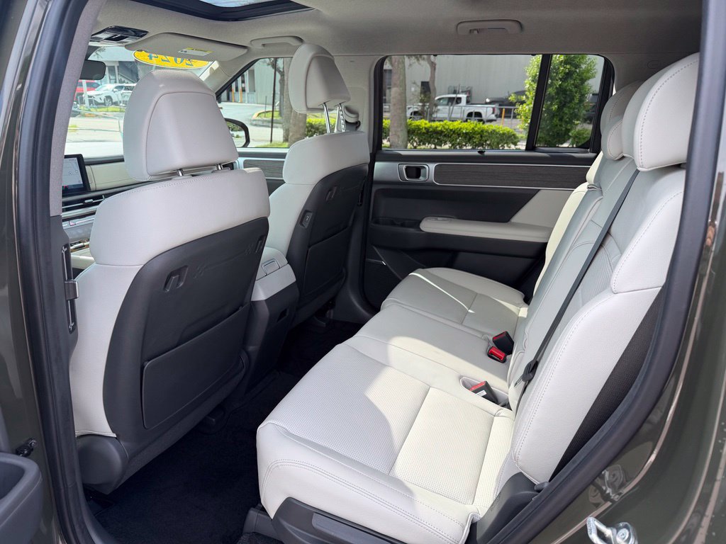 Used 2024 Hyundai Santa Fe Limited FWD image 14