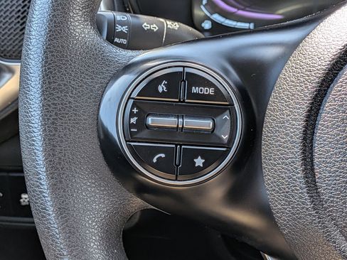 Used 2024 Kia Soul LX w/ Option Group 015 FWD image 18
