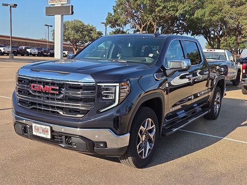 New 2026 GMC Sierra 1500 SLT image 1