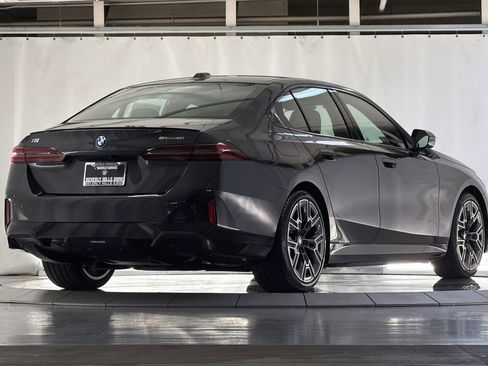 New 2026 BMW i5 eDrive40 w/ M Sport Package RWD image 8