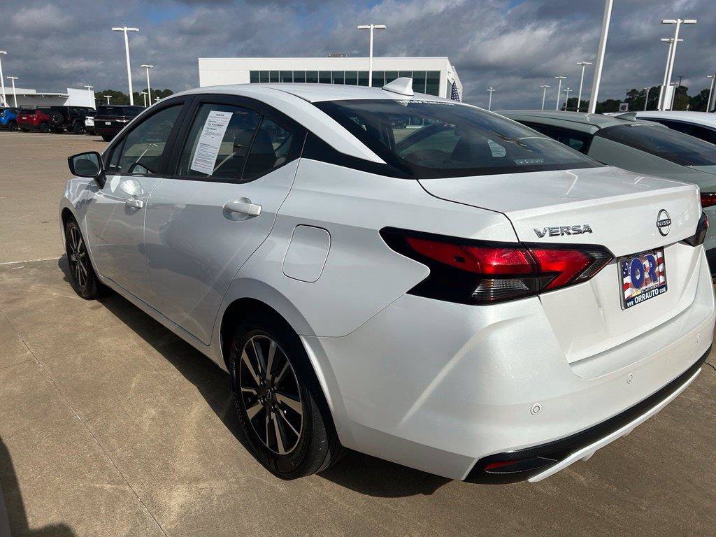 Used 2025 Nissan Versa SV FWD image 7