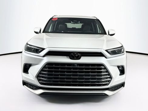 New 2026 Toyota Grand Highlander AWD Hybrid image 2