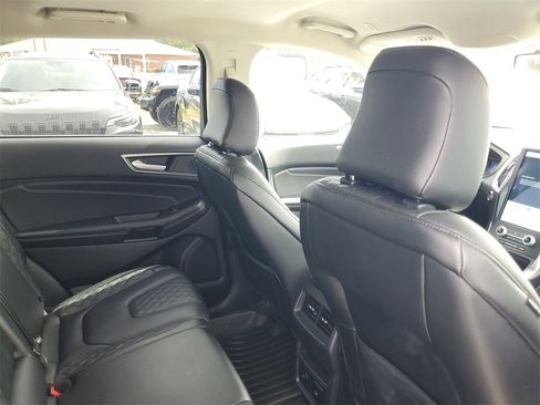 Used 2024 Ford Edge Titanium image 32