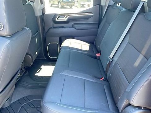 Used 2023 Chevrolet Silverado 1500 LT RWD image 13