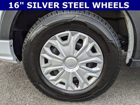 Used 2023 Ford Transit 350 XLT image 7