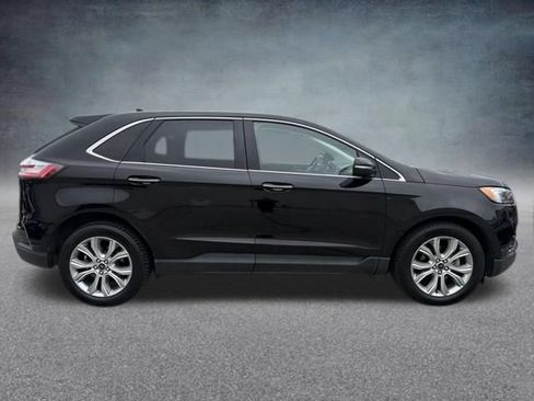 Used 2019 Ford Edge Titanium w/ Equipment Group 301A FWD image 5