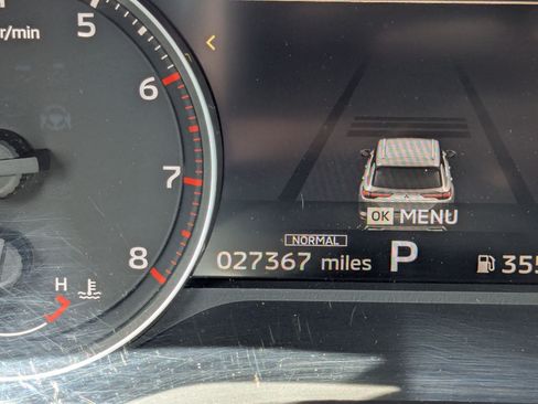 Used 2025 Mitsubishi Outlander SE AWD/4WD image 23