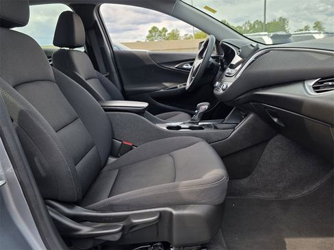 Used 2024 Chevrolet Malibu LT image 24