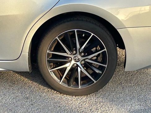 Used 2023 Toyota Camry SE FWD image 10