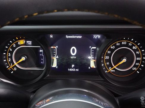 Used 2024 Jeep Wrangler Sahara w/ Technology Group image 12