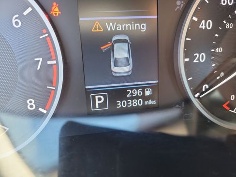 Used 2025 Nissan Sentra S image 29