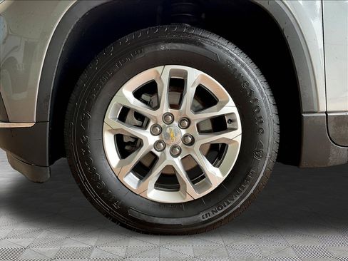 Used 2019 Chevrolet Traverse LT w/ LPO, Floor Liner Package FWD image 32