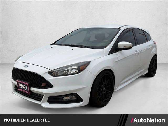 Used 2018 Ford Focus ST FWD image 1