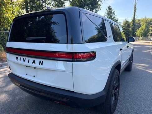 Used 2025 Rivian R1S Adventure Dual AWD/4WD image 5