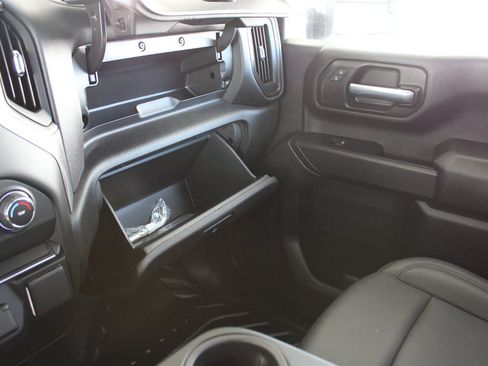 Used 2025 Chevrolet Silverado 2500 W/T w/ WT/CX Safety Package AWD/4WD image 40