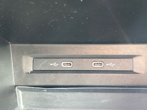 Used 2021 Volkswagen Tiguan SE R-Line image 15