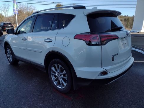 Used 2018 Toyota RAV4 Limited image 3