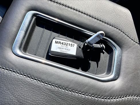 Used 2021 GMC Yukon Denali AWD/4WD image 14