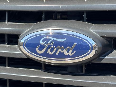 Used 2016 Ford F150 XLT w/ Equipment Group 302A Luxury RWD image 9