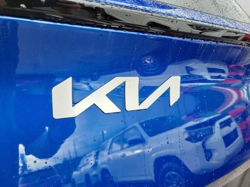 Used 2024 Kia Sportage EX FWD image 11