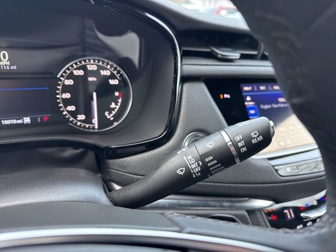 Certified 2025 Cadillac XT5 Luxury w/ LPO, Floor Liner Package image 23