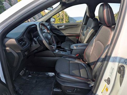 Certified 2023 Ford Escape ST-Line AWD/4WD image 14