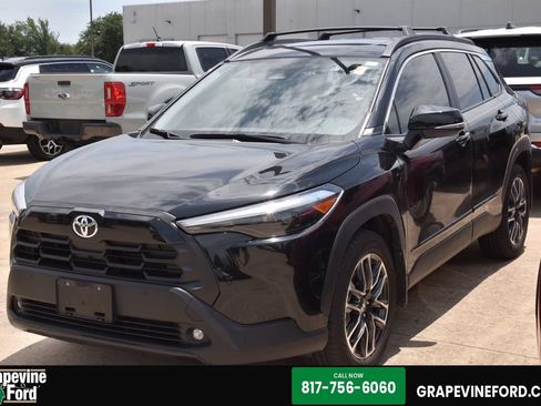 Used 2026 Toyota Corolla Cross XLE w/ Convenience Package FWD image 1