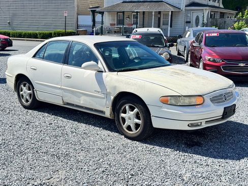 Used 2001 Buick Regal LS w/ Luxury Pkg FWD image 3
