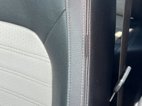 Used 2018 Volkswagen Passat 3.6 FWD image 13