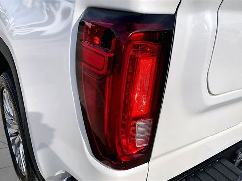 Used 2022 GMC Sierra 1500 Denali RWD image 29