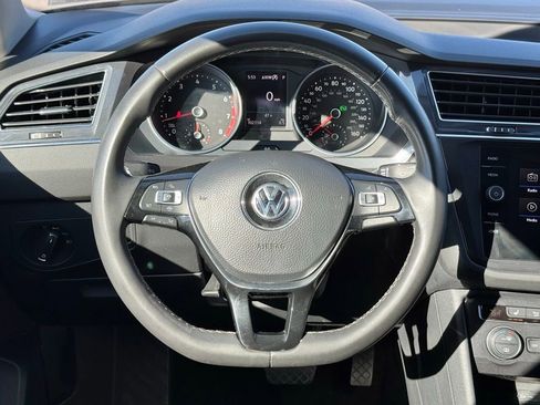 Used 2021 Volkswagen Tiguan SE image 22