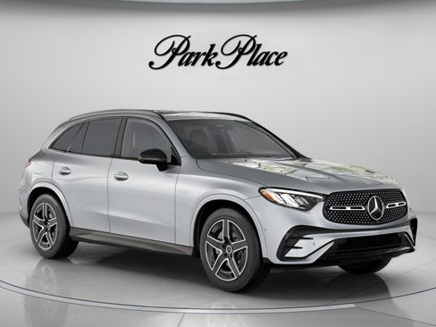 Certified 2025 Mercedes-Benz GLC 300 4MATIC w/ AMG Line image 32