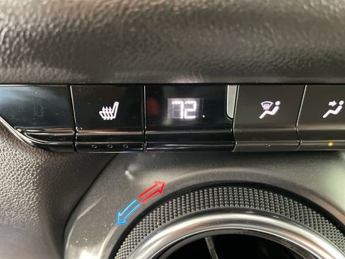 Used 2025 Chevrolet Blazer LT image 14